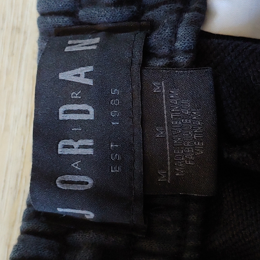 Air Jordan HBR Fleece Basketball Shorts AR2216-010 Size M - Picture 4 of 6